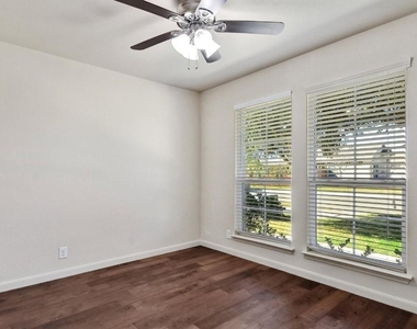 409 Teron Dr - Photo Thumbnail 10