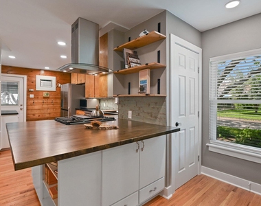 1217 Fairground St - Photo Thumbnail 9