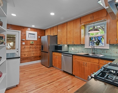 1217 Fairground St - Photo Thumbnail 11