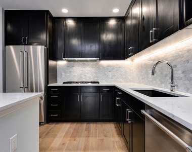 900 S 1st St - Photo Thumbnail 7