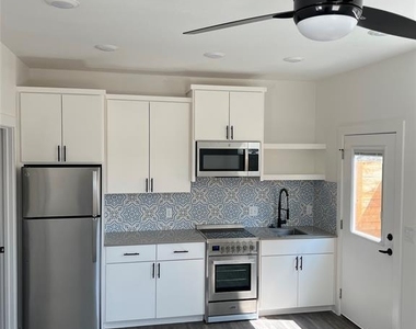 7603 Carver Ave - Photo Thumbnail 7