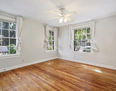 3103 Glenview Ave - Photo Thumbnail 11