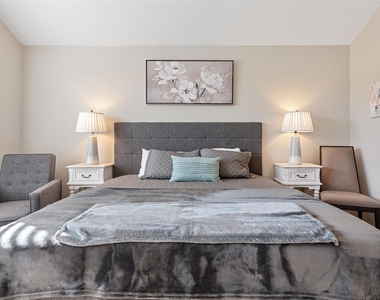 718 Bridgestone Way - Photo Thumbnail 12