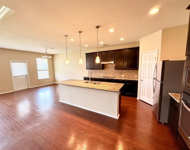 1223 Daffodil Dr - Photo Thumbnail 1