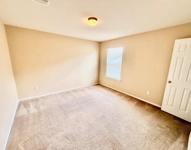 1223 Daffodil Dr - Photo Thumbnail 24