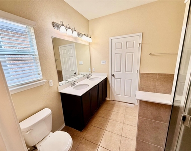 1223 Daffodil Dr - Photo Thumbnail 10