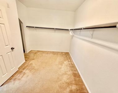 1223 Daffodil Dr - Photo Thumbnail 15
