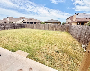1223 Daffodil Dr - Photo Thumbnail 28