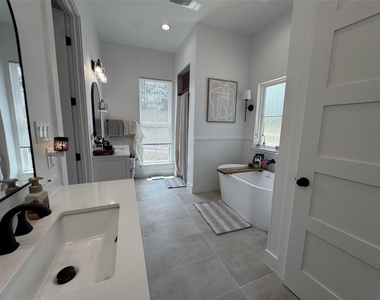 1353 Red Town Rd - Photo Thumbnail 12