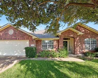 400 Ranier Ln - Photo Thumbnail 3