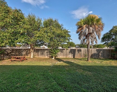 400 Ranier Ln - Photo Thumbnail 33