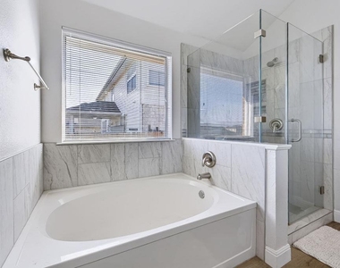 400 Ranier Ln - Photo Thumbnail 24
