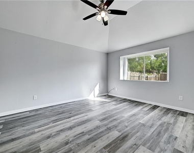 14304 Vandever St - Photo Thumbnail 13