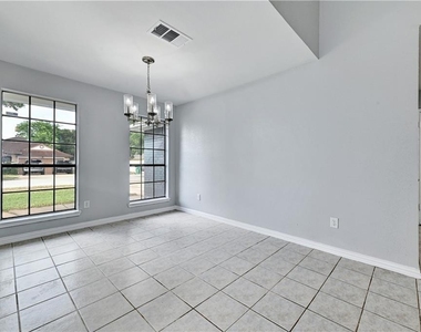 14304 Vandever St - Photo Thumbnail 8