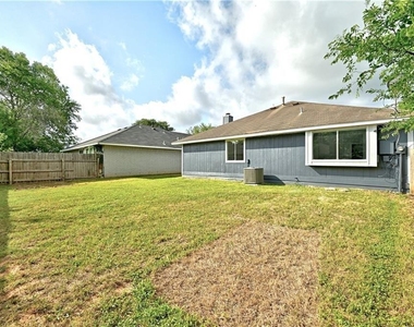 14304 Vandever St - Photo Thumbnail 22