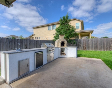 11204 Old Quarry Rd - Photo Thumbnail 16