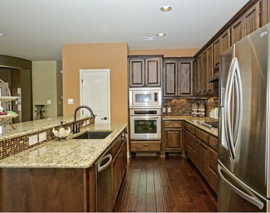 4332 Teravista Club Dr - Photo Thumbnail 4