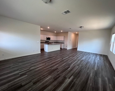 130 Rubrum Rd - Photo Thumbnail 10