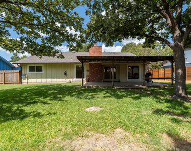 10603 Parkfield Dr - Photo Thumbnail 22