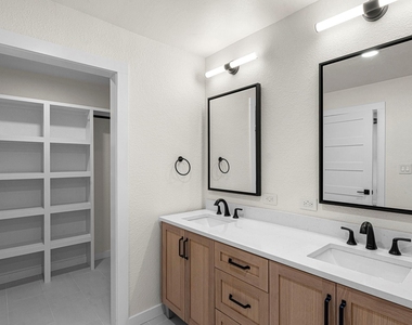 10603 Parkfield Dr - Photo Thumbnail 14