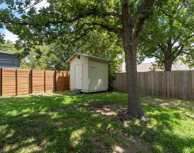 10603 Parkfield Dr - Photo Thumbnail 25