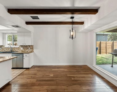 10603 Parkfield Dr - Photo Thumbnail 30