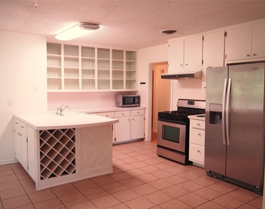 2506 Addison Ave - Photo Thumbnail 4