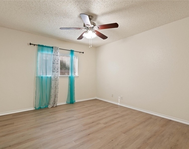 809 Betterman Dr - Photo Thumbnail 28