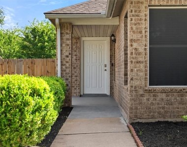 809 Betterman Dr - Photo Thumbnail 4
