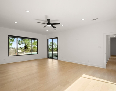 1703 Yaupon Valley Rd - Photo Thumbnail 8