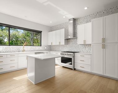 1703 Yaupon Valley Rd - Photo Thumbnail 4