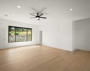 1703 Yaupon Valley Rd - Photo Thumbnail 9