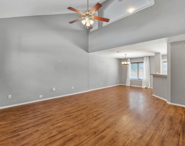 4400 Belfield Ln - Photo Thumbnail 3
