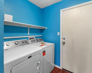 4400 Belfield Ln - Photo Thumbnail 23