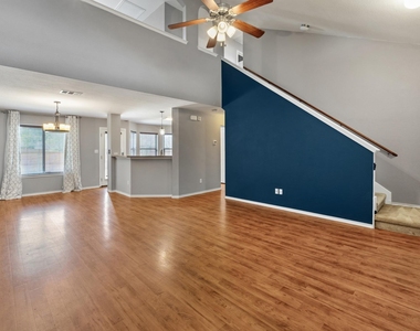 4400 Belfield Ln - Photo Thumbnail 4