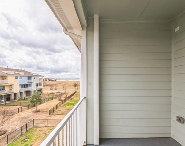 2716 Veranda Fls - Photo Thumbnail 16