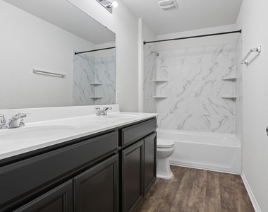 709 Hummingbird Ln - Photo Thumbnail 15