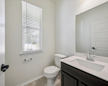 4701 Colmar Dr - Photo Thumbnail 7