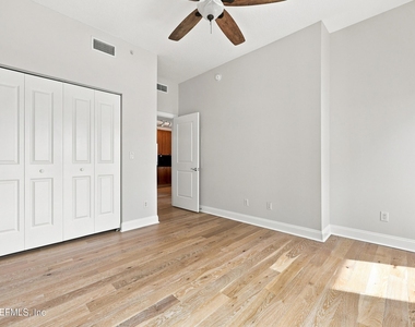 1431 Riverplace Boulevard - Photo Thumbnail 22