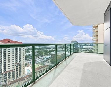 1431 Riverplace Boulevard - Photo Thumbnail 1