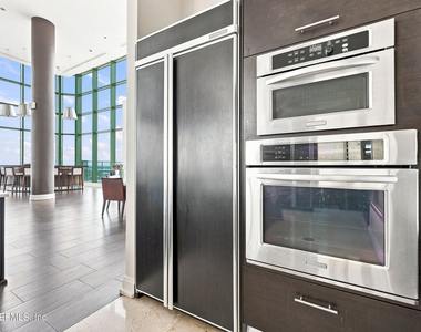 1431 Riverplace Boulevard - Photo Thumbnail 29