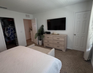 947 Rivertree Place - Photo Thumbnail 25