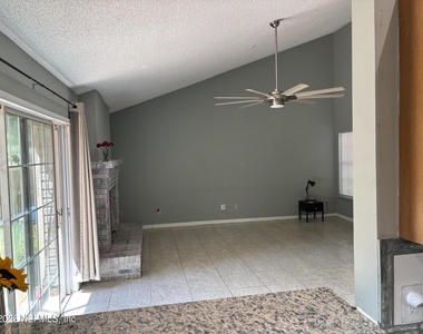 7750 Manassas Court E - Photo Thumbnail 7