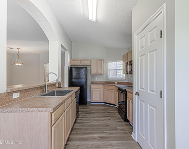 2141 Stone Creek Drive - Photo Thumbnail 12