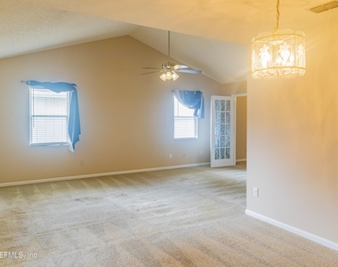 3844 English Colony Drive N - Photo Thumbnail 6
