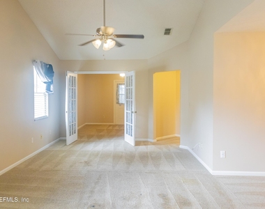 3844 English Colony Drive N - Photo Thumbnail 3