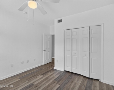 10075 Gate Parkway N - Photo Thumbnail 23