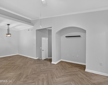 10075 Gate Parkway N - Photo Thumbnail 6