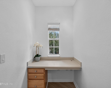 10075 Gate Parkway N - Photo Thumbnail 5