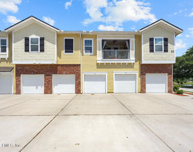 131 Burnett Court - Photo Thumbnail 35